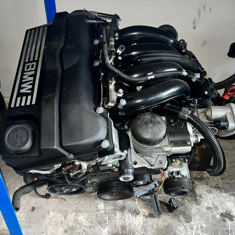 5 SERİSİ ÇIKMA PARÇA N46B16A E90 320 BENZİNLİ KOMPLE MOTOR